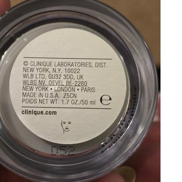 Clinique A+ De-Agers Anti-Aging Skincare Set - Picture 5 of 10